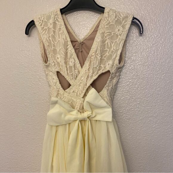 WEISSMAN Dance ivory white lace Costume Heaven's Door
9400 LC-large child - Picture 3 of 11